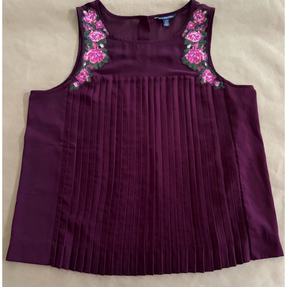American Eagle Plum Floral Embroidered Pleated Sleeveless Top‎ XL Feminine Boho